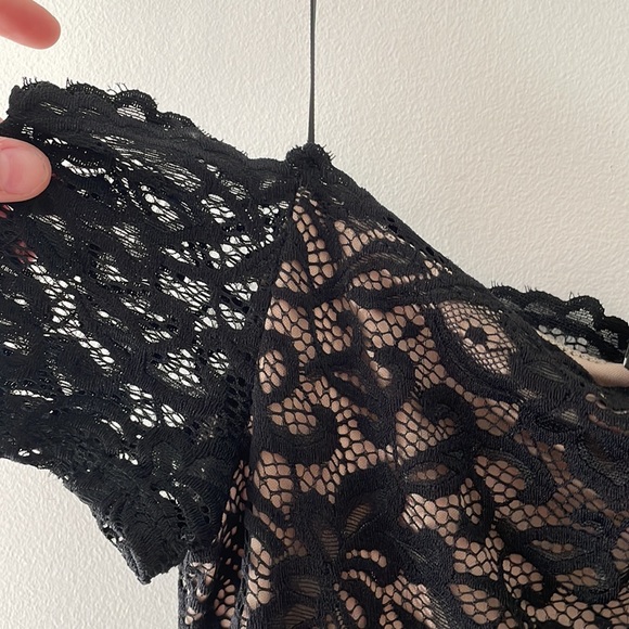 off the shoulder windsor dress!! - Picture 3 of 3